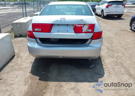 2005 Honda Accord 2.4 Lx z USA, uszkodzony, nr VIN 1HGCM56495A067031